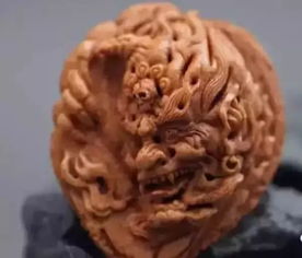 桃子誰都吃過,可是如此勁爆的桃核雕刻誰見過