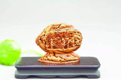 創新傳承核雕藝術,濰坊這位藝術家方寸間雕出大千世界