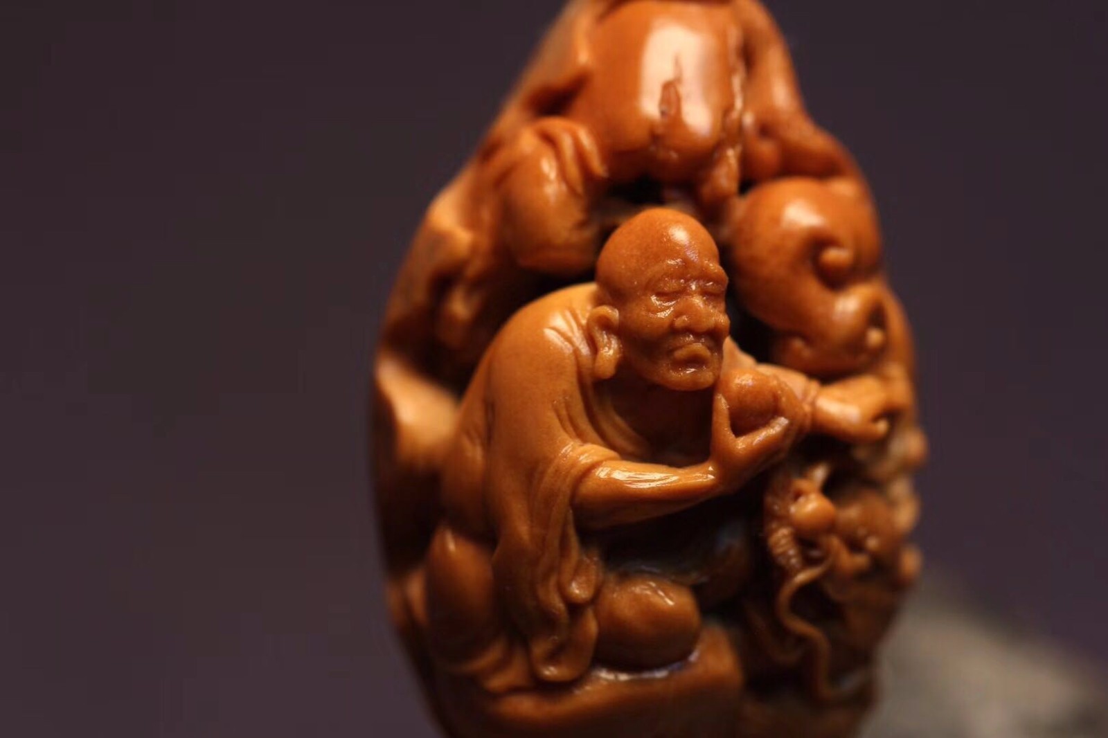 核雕師馬永忠部分作品賞析 方寸之間的藝術(shù)境界